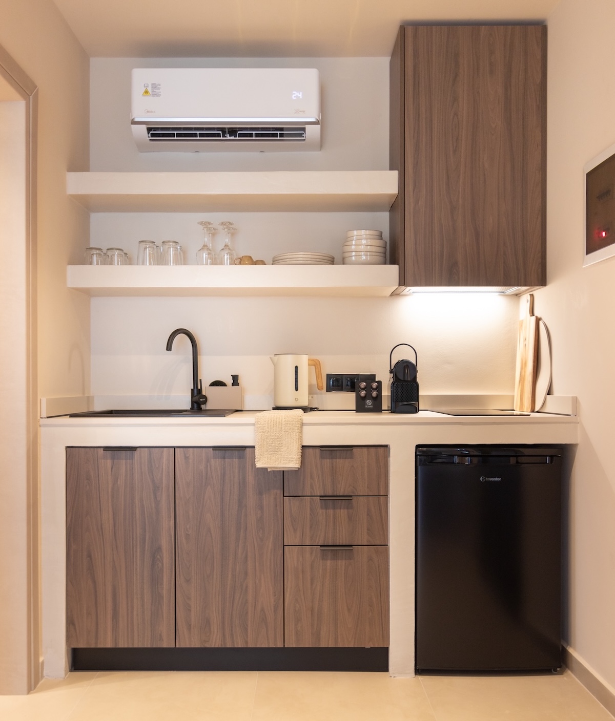 Tiara Holidays - Seabird Luxury Suites - Superior Suite (Maisonette) Side Sea View - kuhinja